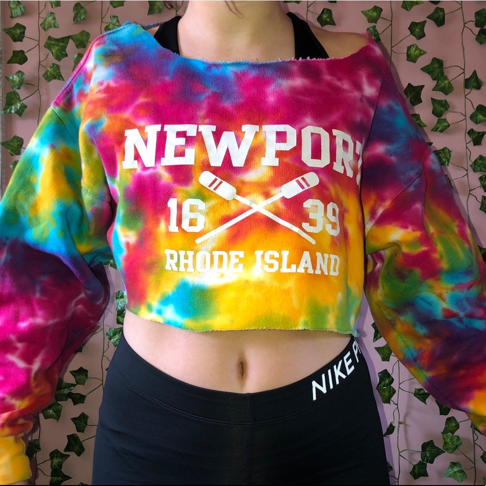 Cropped Newport Tie-Dye Sweatshirt